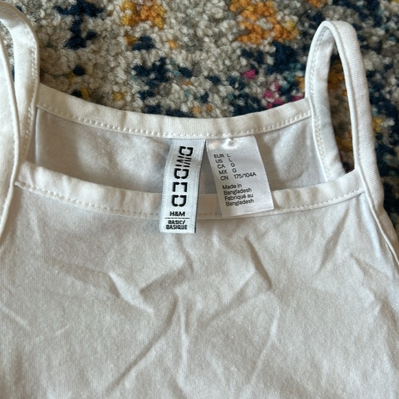 H&M cropped high neck top - Picture 2 of 2